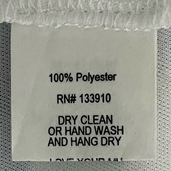 Show Me Your Mumu Bella Flirty fun Petal Paint spaghetti straps
flowy tank Dress - Picture 13 of 13